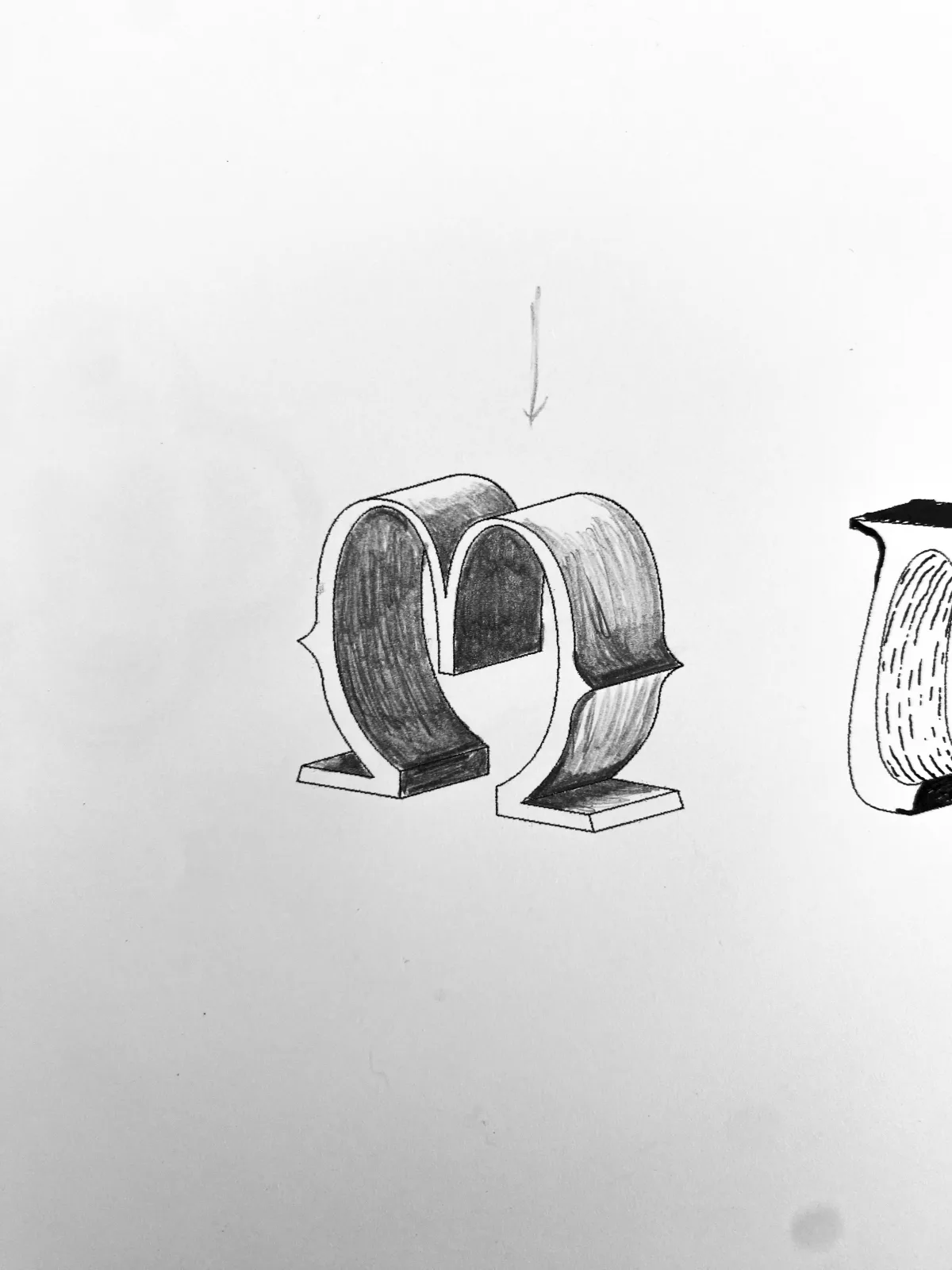 Lettre ornementale dessinée au crayon